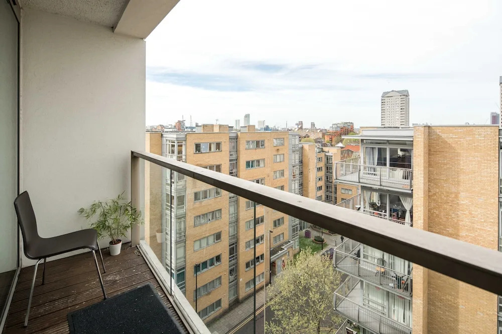 Immaculate 1-bed 1-bath Apartment in London Area
