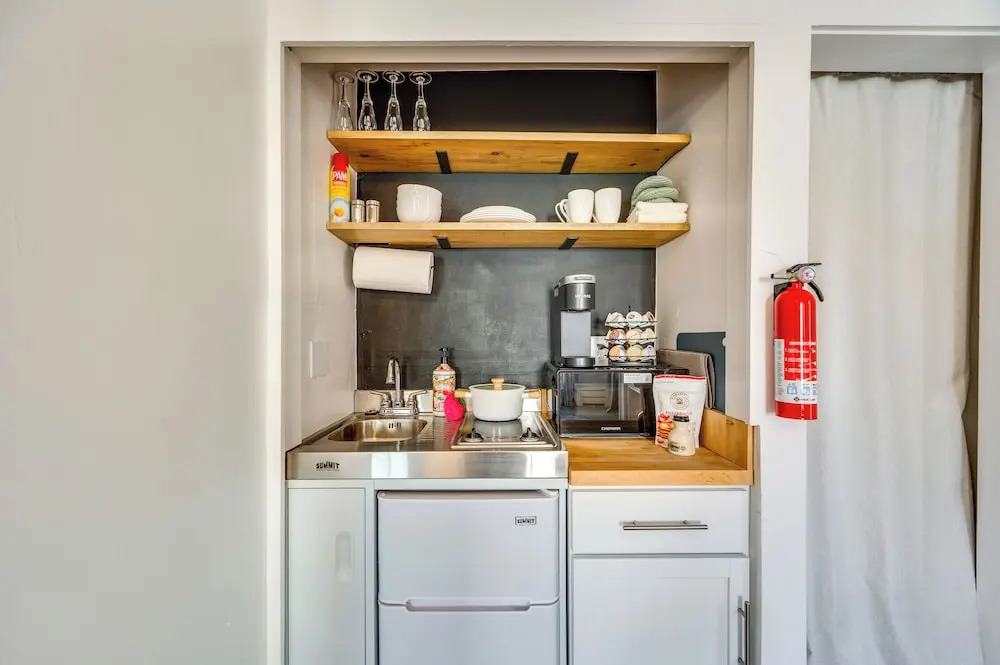 Walkable 3-unit Retreat on Main Street, Waterbury