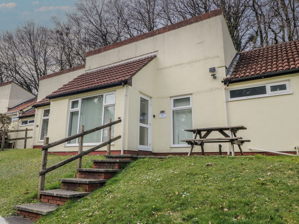 26 Manorcombe