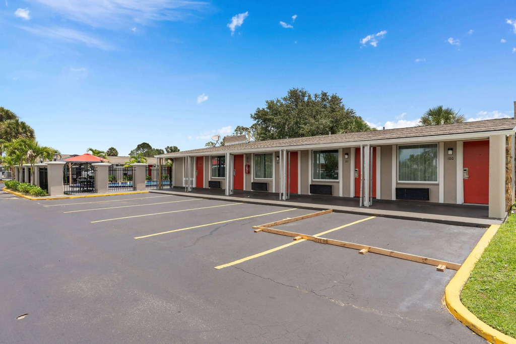 Super 8 by Wyndham Kissimmee-Orlando