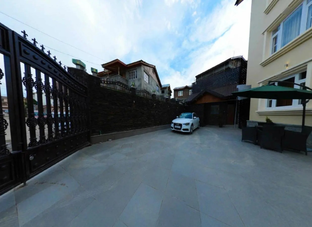 Clarks inn srinagar