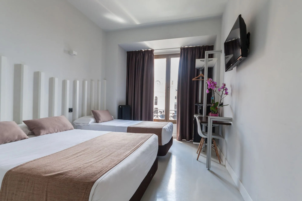 Hostal Charlotte-Gran Vía