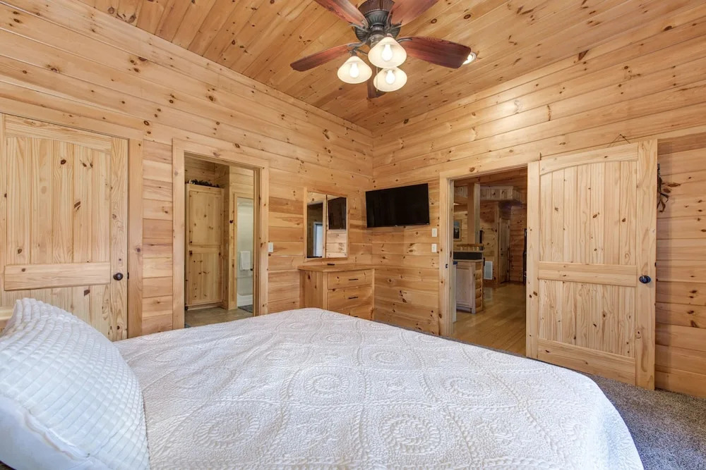 Cabin w/ Mountain Views, Hot Tub & Game Room!