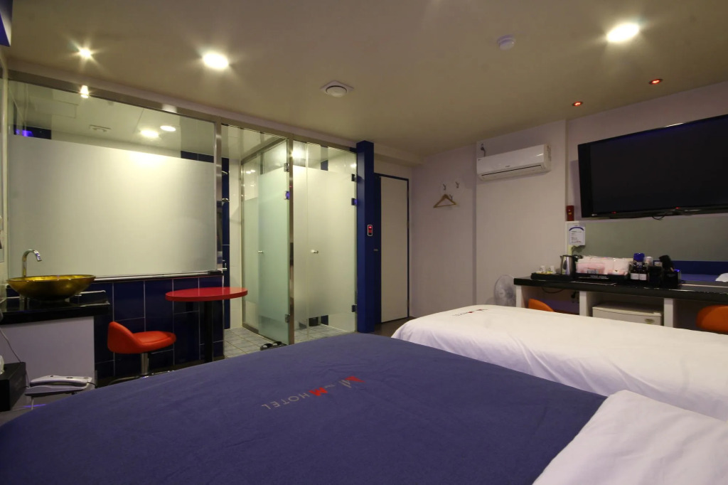 The M Hotel