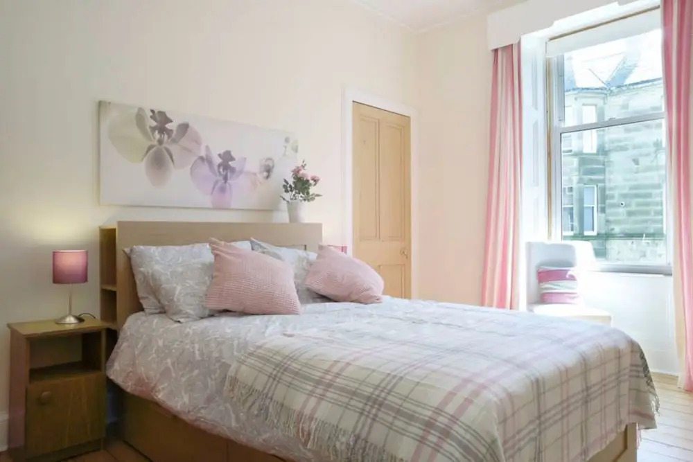 1 Bedroom Apartment In Bruntsfield