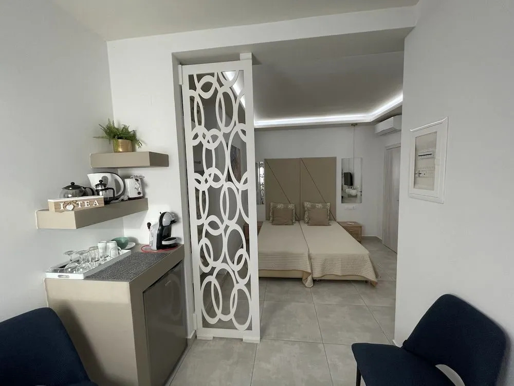 Sea View Apts & Suites by Pachiplex