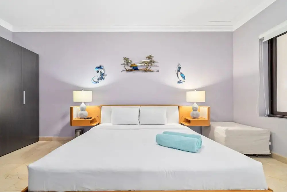 2BR 2BA Duplex w Amazing Views Pool Amenities