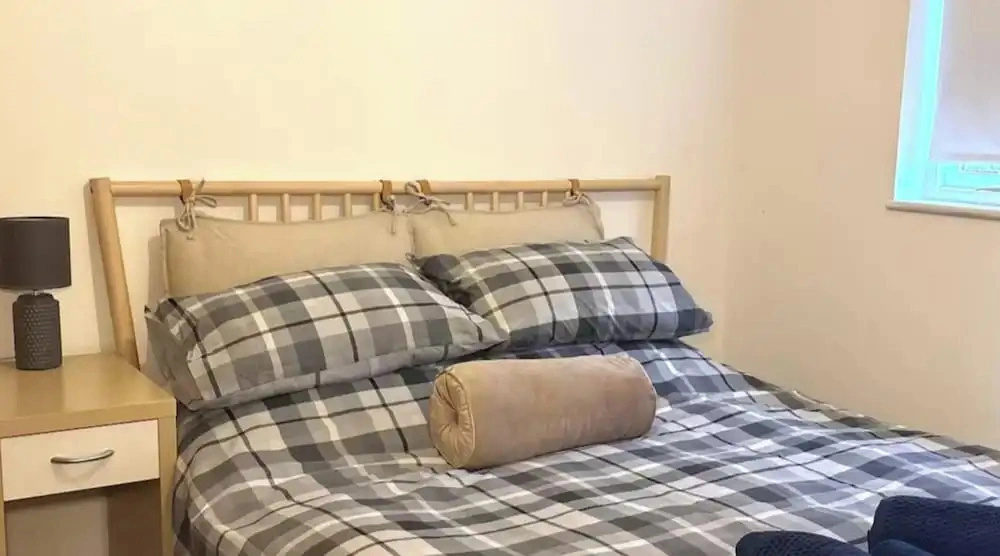 Cozy Northolt Hideaway 1BR Free Wifi Streetparking