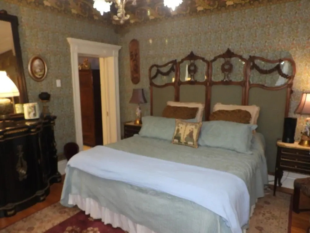 Johnstone Mansion