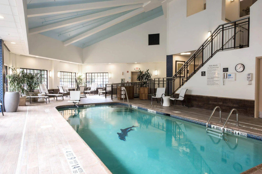Holiday Inn Express-Western Avenue University