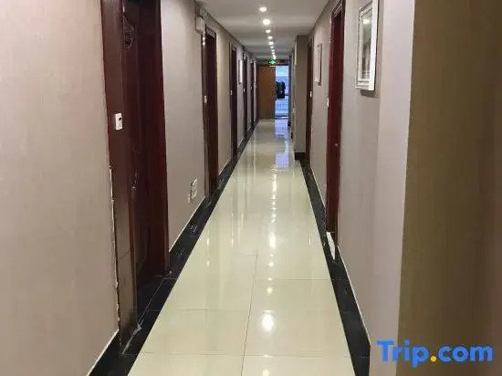 Xinhua Hotel
