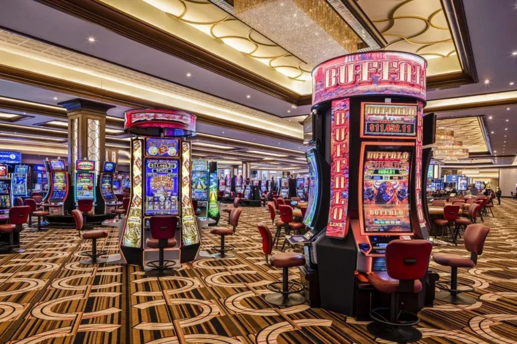 Horseshoe Lake Charles Hotel & Casino - A Caesars Rewards Destination