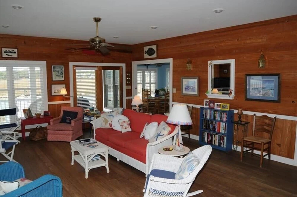 Flounder Inn - 4 Br Home