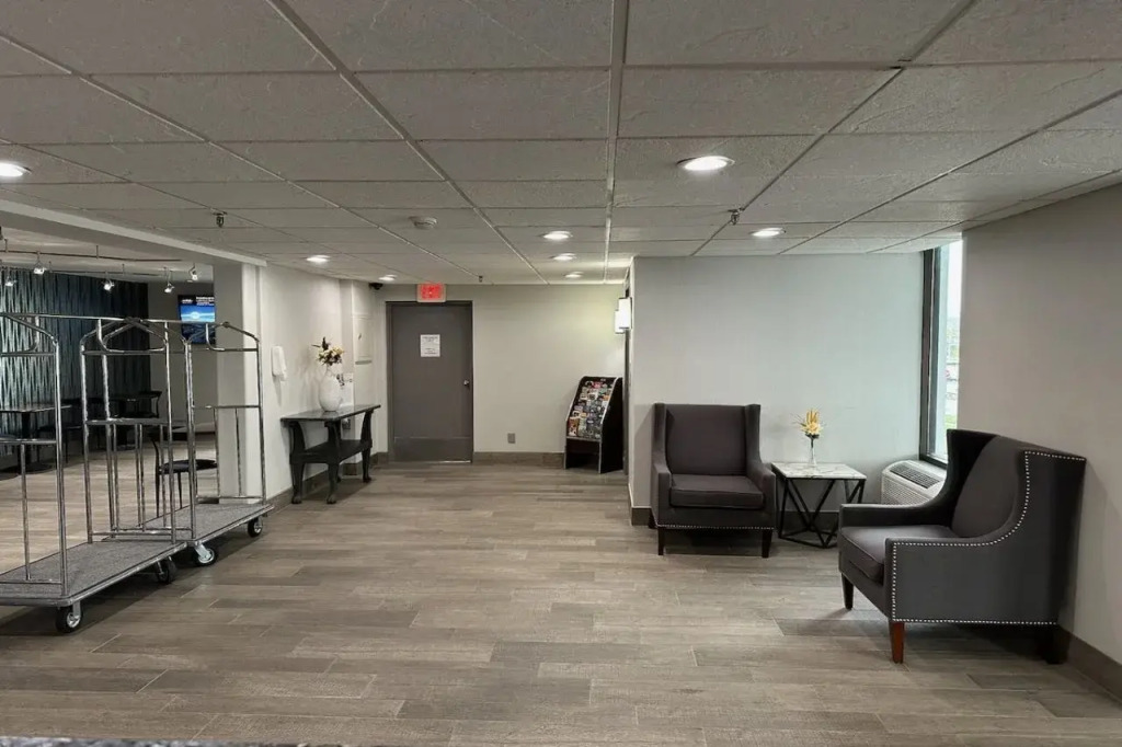 Comfort Inn & Suites Johnson City - Binghamton