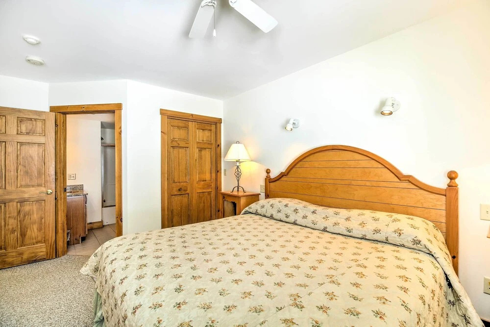 Inviting Ski-in/ski-out Condo at Jay Peak Resort!