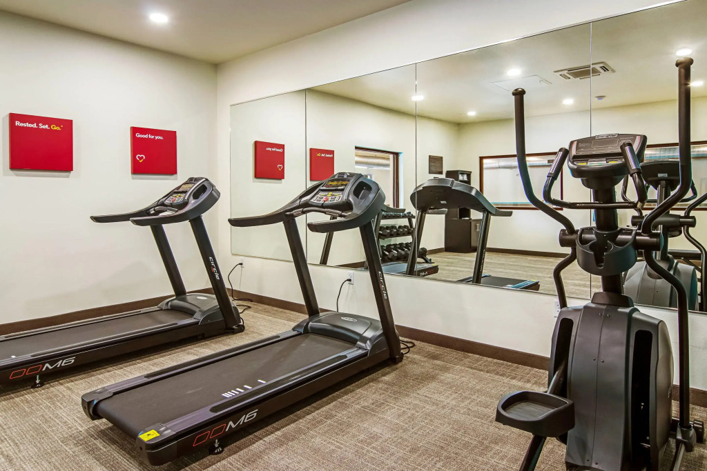 Comfort Suites Wooster near University Campus