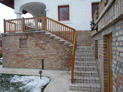 Nádfedeles Apartmanház