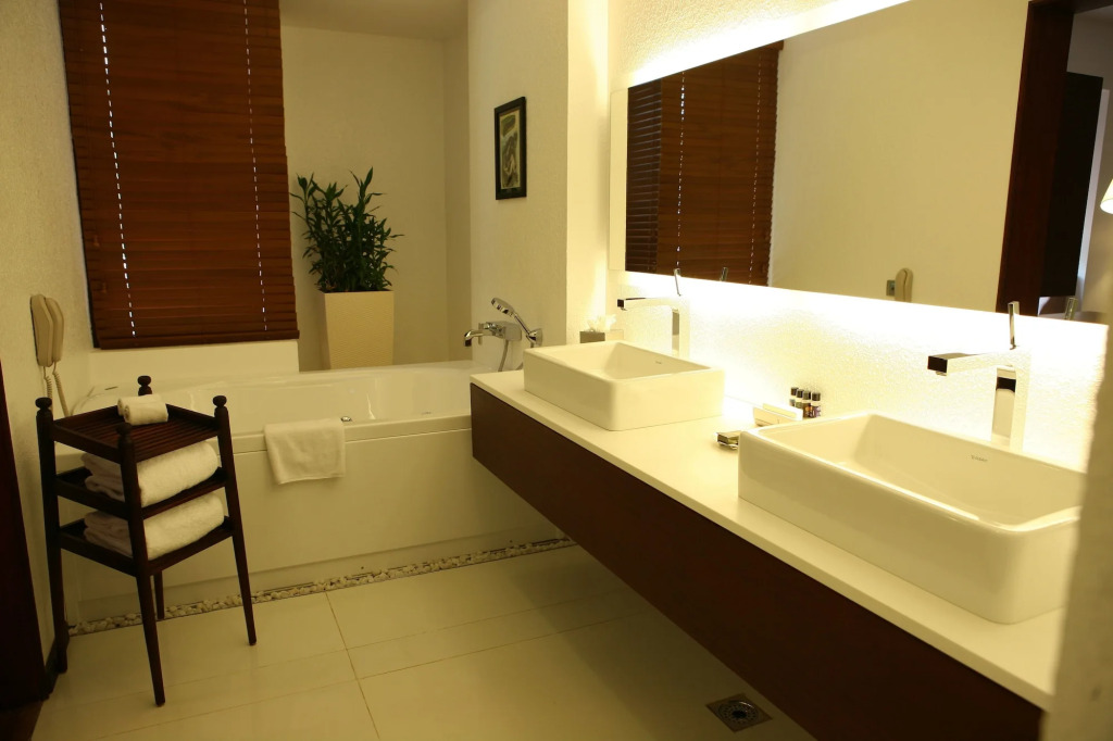The Leela Ashtamudi, A Raviz Hotel