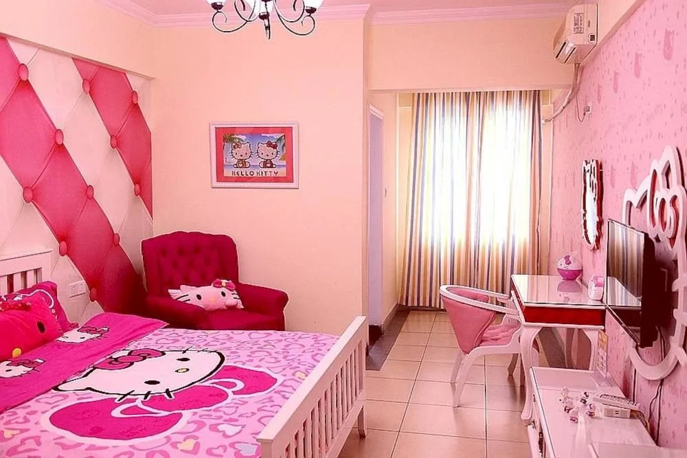 Hello Kitty Inn