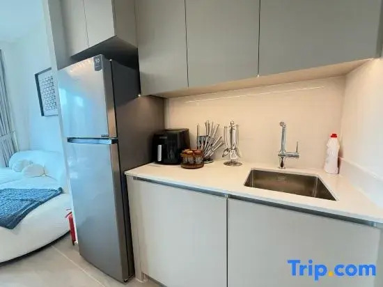 Luxury 1BR | Creek Beach | Pool & Beach