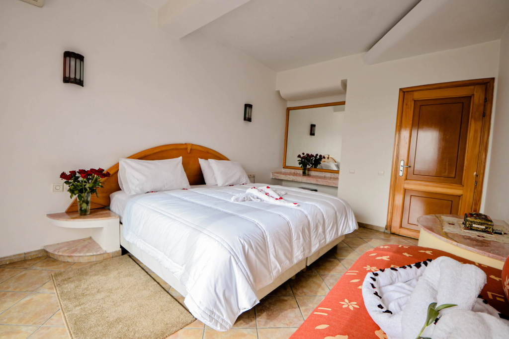 Intouriste Hotel & Suites