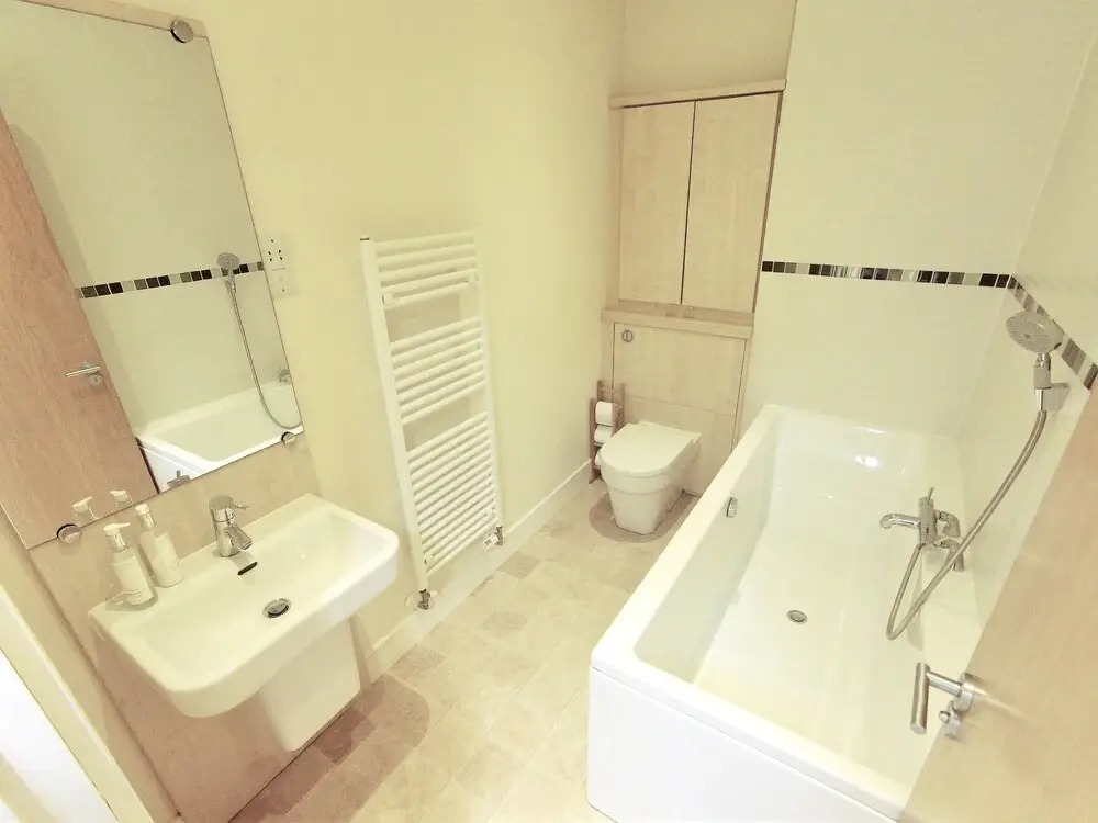 Charming 4 Bedroom Apartment by Royal Botanic Garden