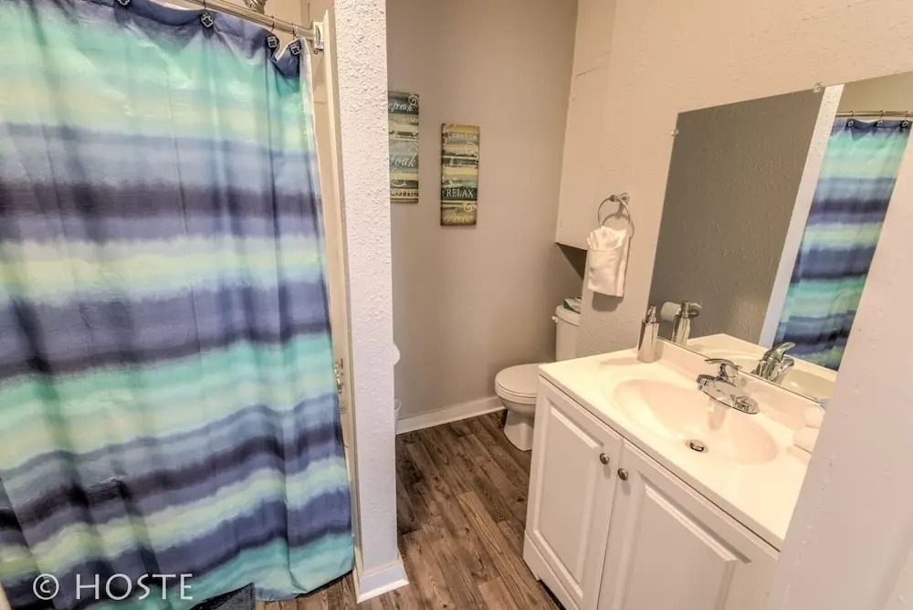 3BR Of Downtown King Bed, Dining, Has It All!