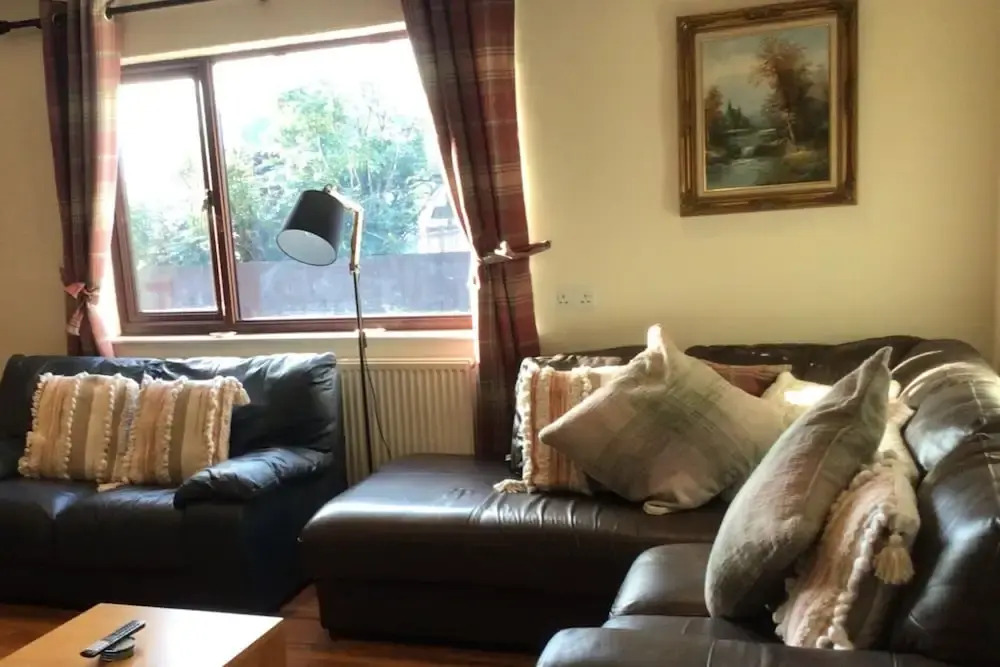 Wonderful 4 Bedroom Cottage Sleeps 8