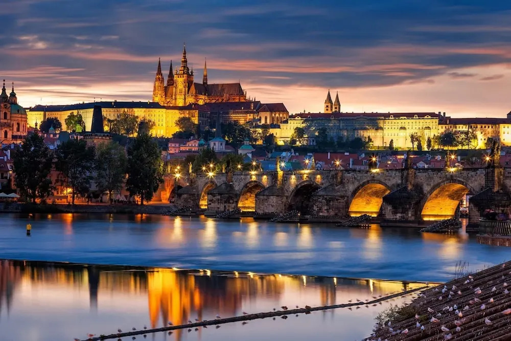 City Center Apartment for 7 people walking distance to Old Town by easyBNB