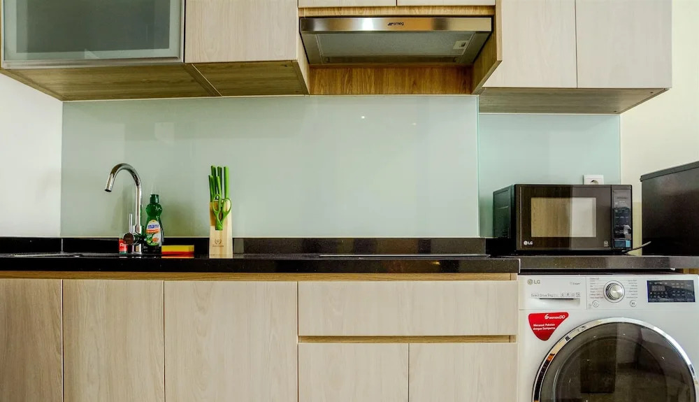 Comfy Studio Room with City View at Menteng Park Apartment By Travelio