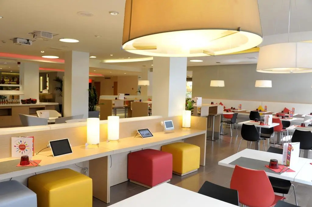 Ibis Cornella