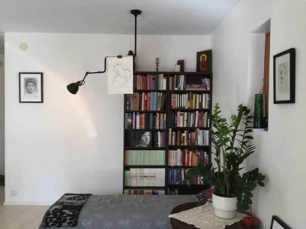 Large artsy apartment in Pasila