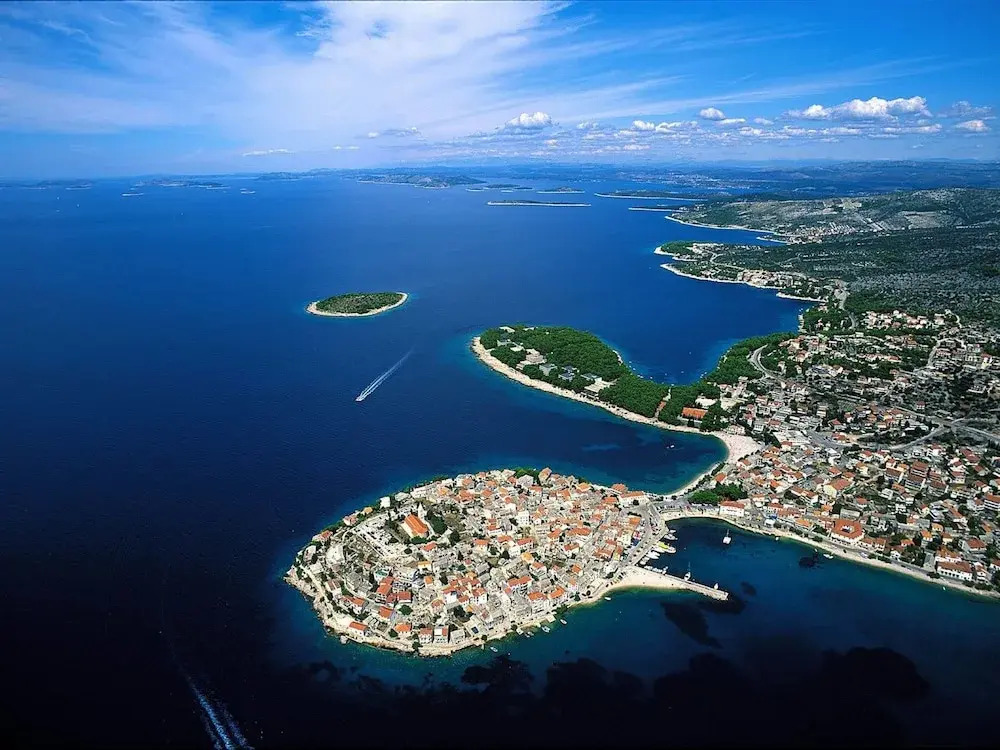 Apartment in Kastel Near the Sea