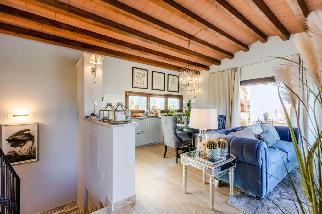 The Luxury Beach Villa