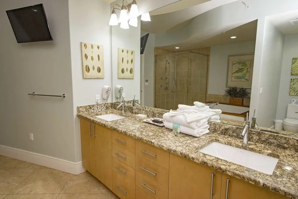 Turquoise Place 1904d 3 Bedrooms 3.5 Bathrooms Condo