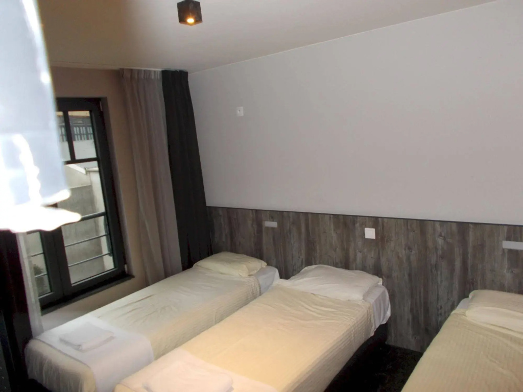 Brxxl 5 City Centre Hostel