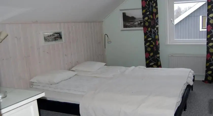 B & B Sandhem, Solhästen