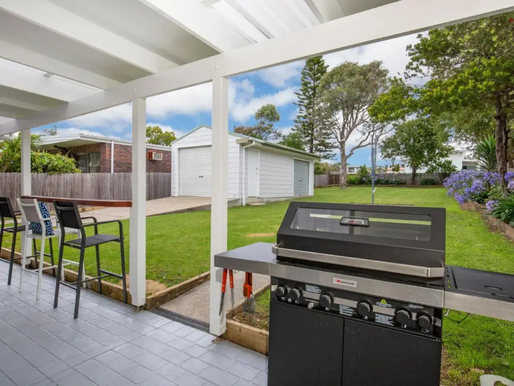 Sunfish Pet Friendly 4 Mins Walk to Beach