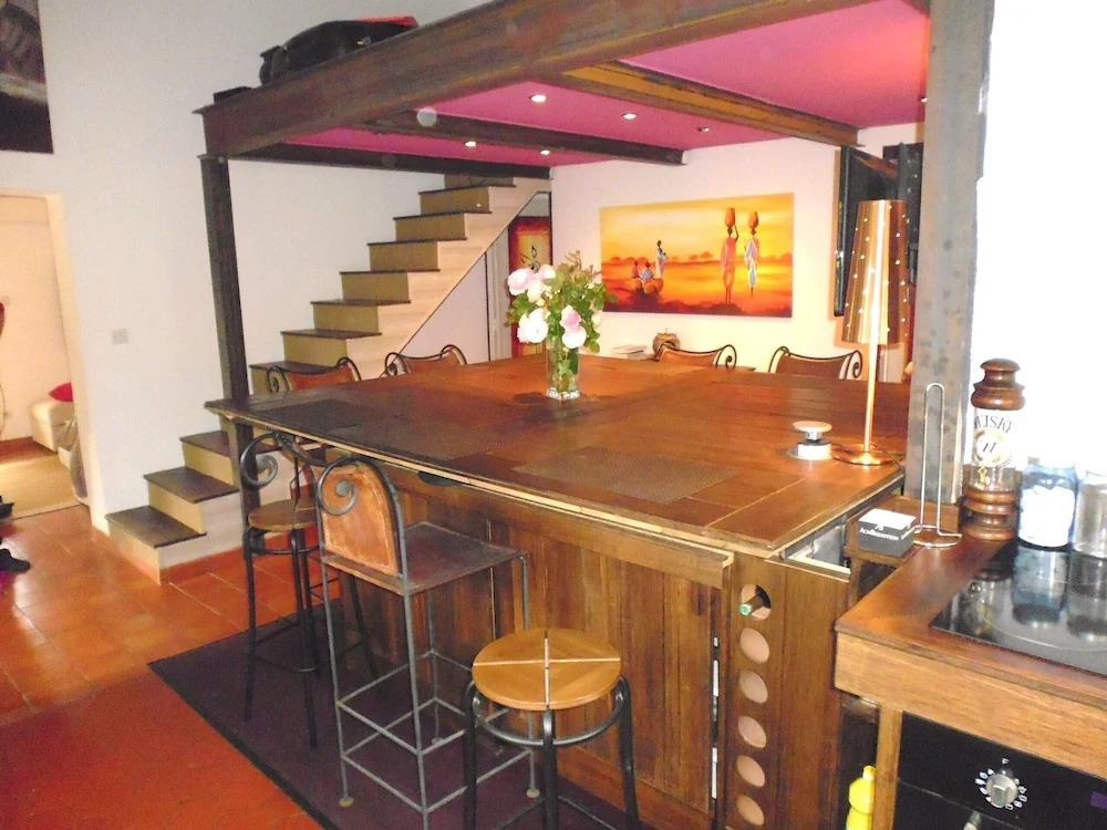 baraveou home in nature