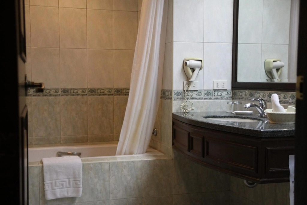 Herald Suites Solana
