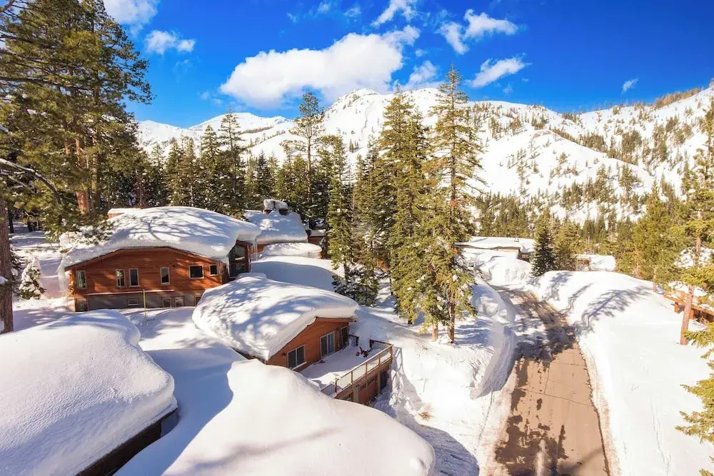 Explorer by Avantstay Close to Slopes! Game Room, Guest Suite, Hot Tub