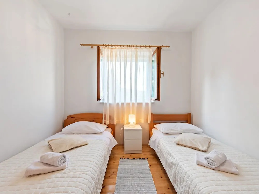 Beautiful Villa in Selca with Private Swimming Pool