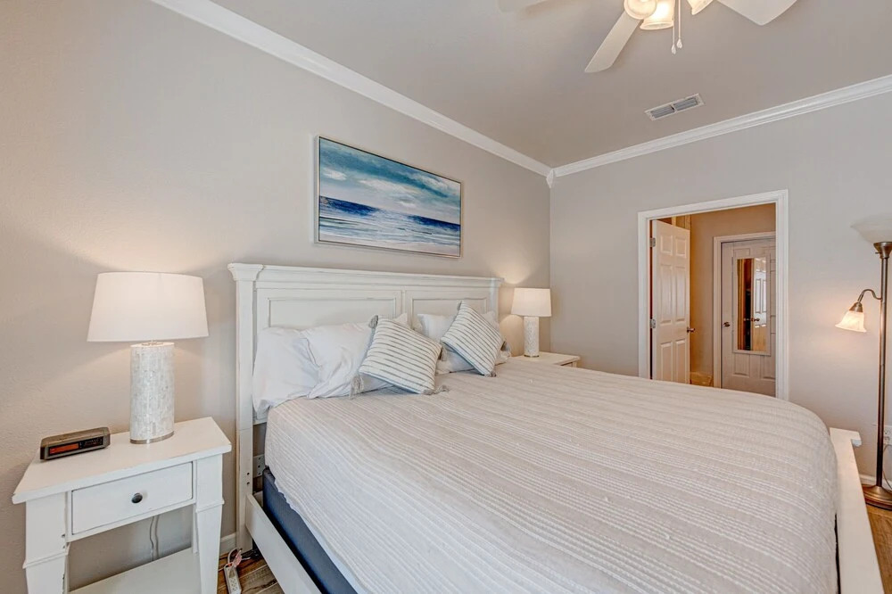 The Lah De Dah Sh302 2 Bedroom Condo by Redawning