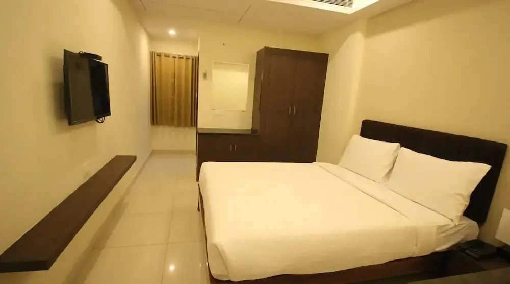 Sri Maharaja Inn