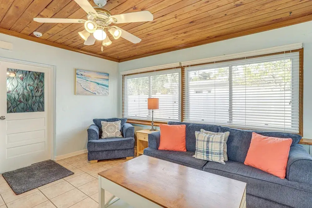 Lovely St Pete Beach Cottage, Walk to Beach & Town