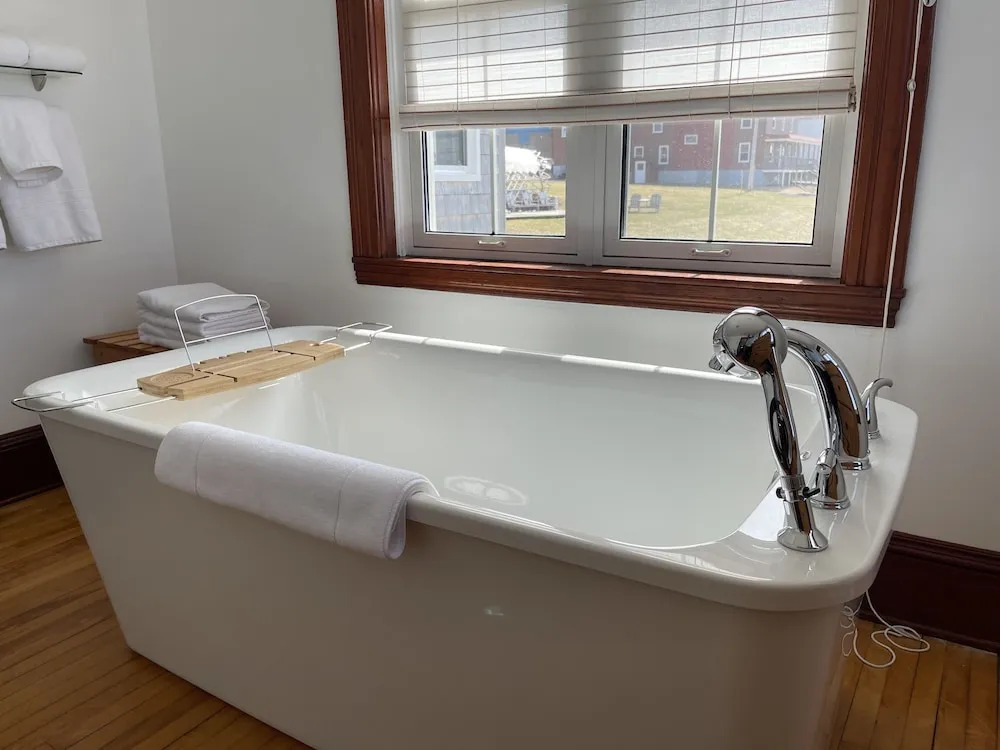 The Archie & Isidore Hotel