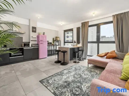 Lumina 4-room apartment in Center