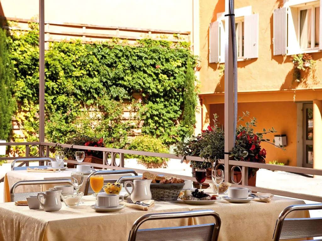 Logis Hôtel Restaurant Azalées