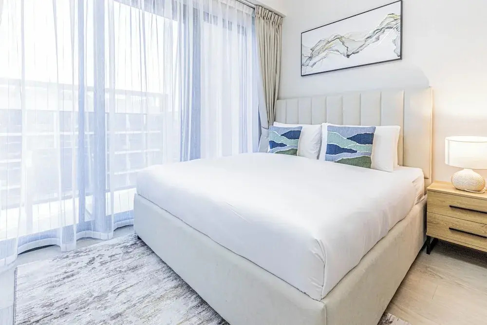 Luxurious 1BR Living in Azizi Riviera 39
