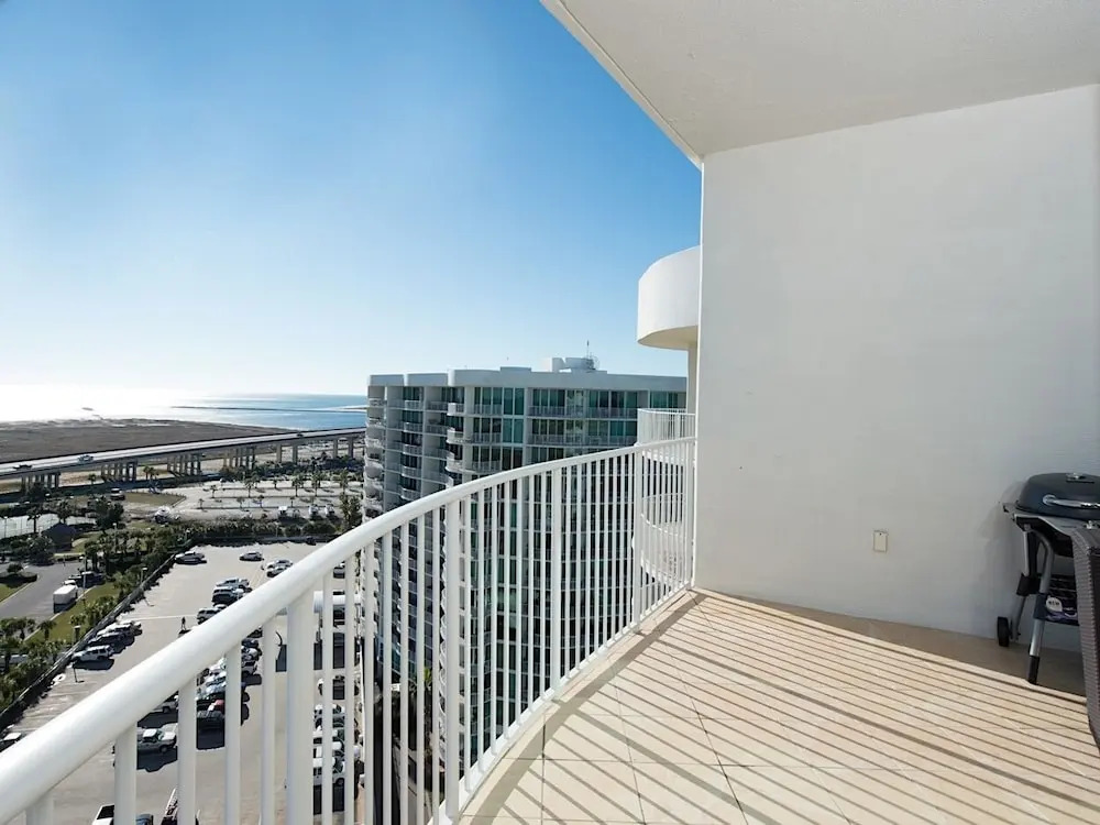 Caribe Penthouse - 3 Br Condo